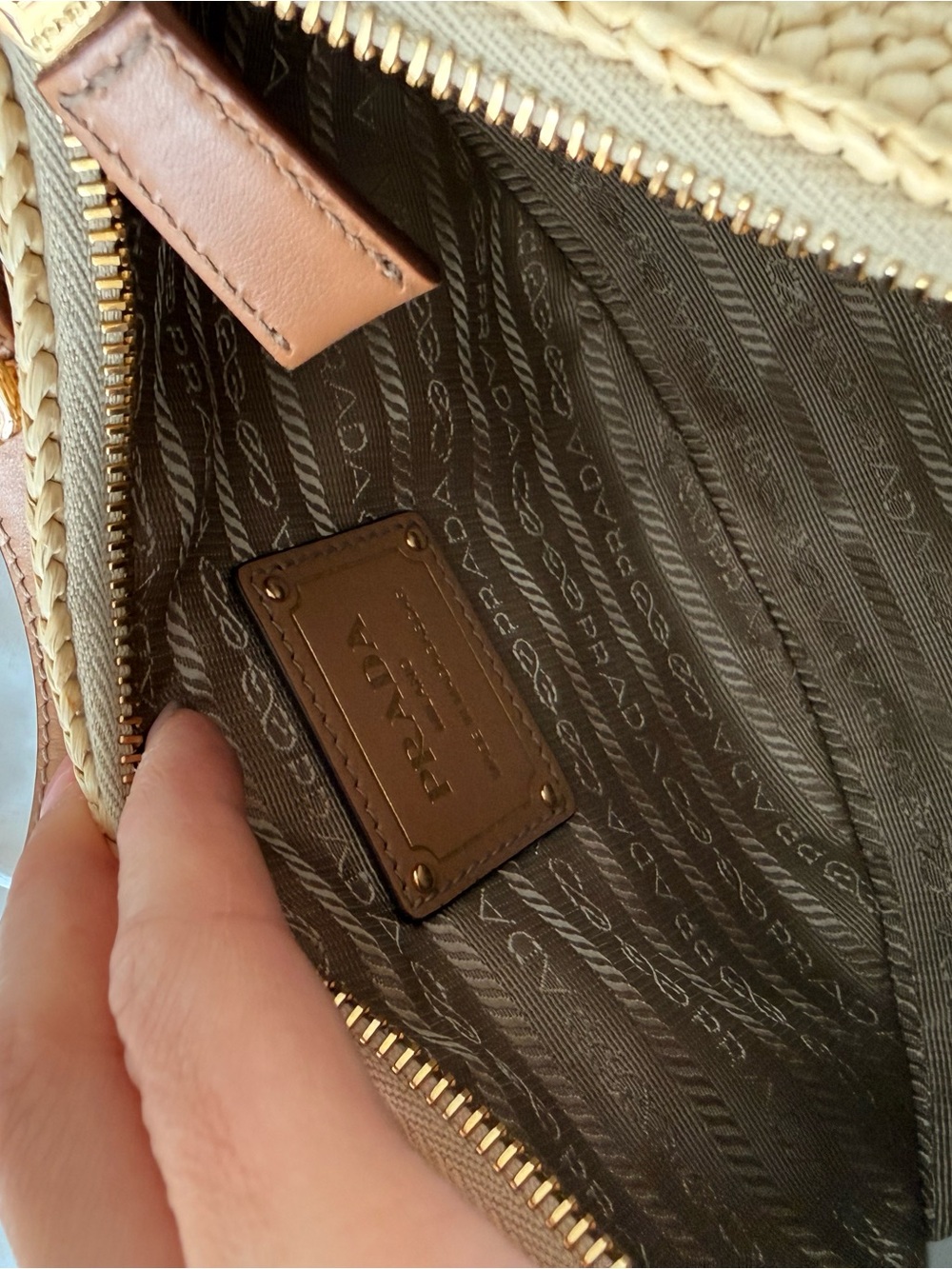 Prada Arque crochet shoulder bag - Picture 11 of 16